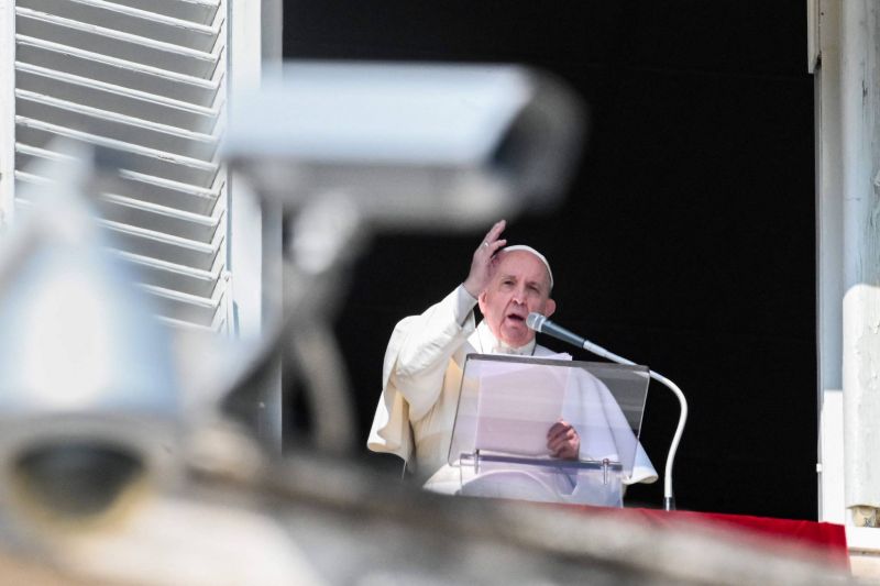 Un prêtre poursuivi pour abus sur un adolescent au Vatican a indemnisé sa victime