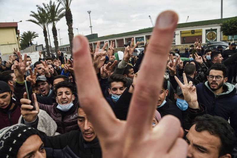 Les Algériens dans la rue, le Hirak se remet en marche face au pouvoir