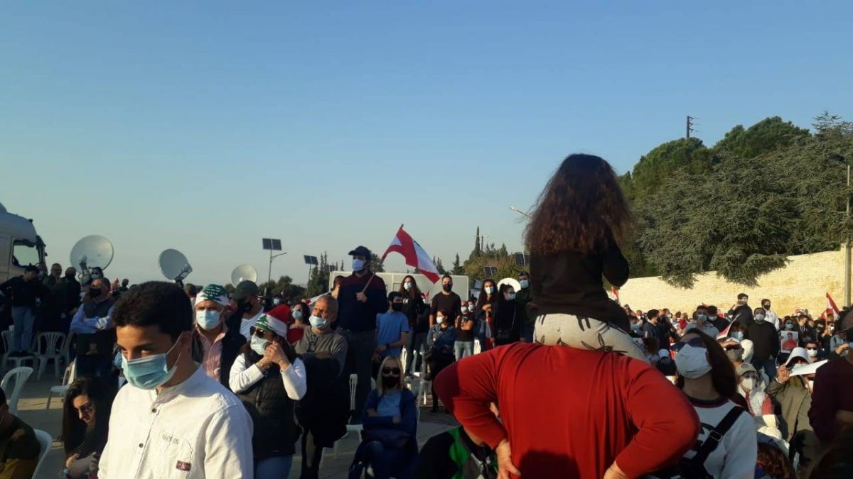 Les manifestants affluent à Bkerké