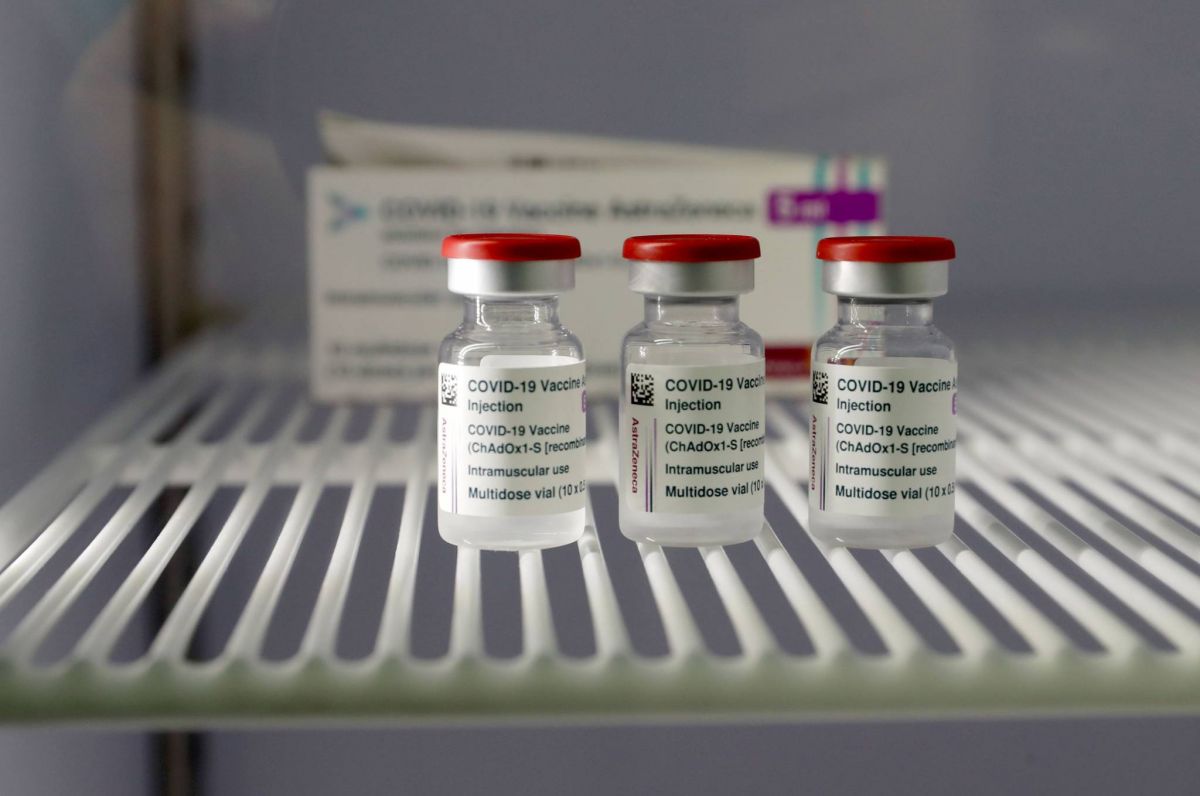 Premiers vaccins Covax au Ghana, nouveaux soucis pour AstraZeneca dans l'UE