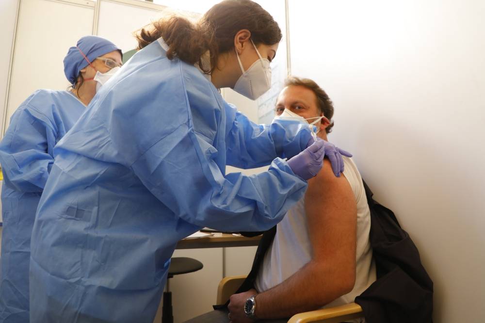 Un bilan toujours élevé avec 52 décès et 3.469 cas en 24h