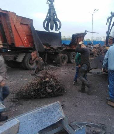 Explosion d'un engin métallique à Tripoli : un mort et quatre blessés Explosion d'un engin métallique à Tripoli : un mort et quatre blessés