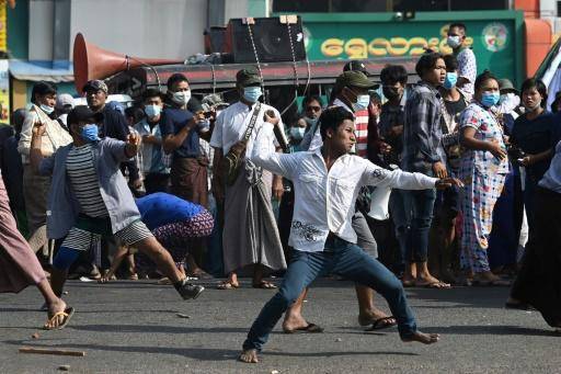 Violences à Rangoun, Londres sanctionne le chef de la junte