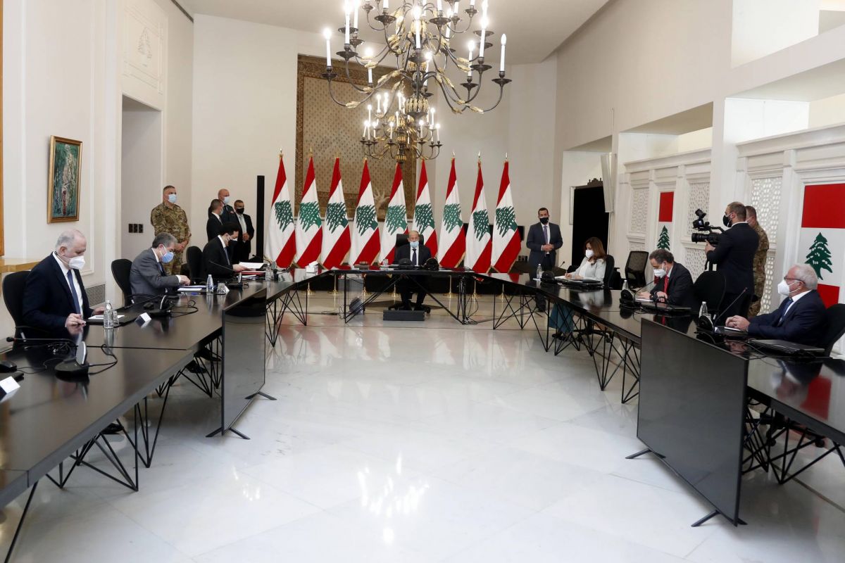 Dépréciation de la livre, contestation : une série de mesures prises à Baabda