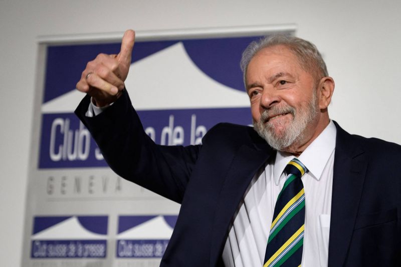 Un juge de la Cour suprême annule les condamnations de Lula