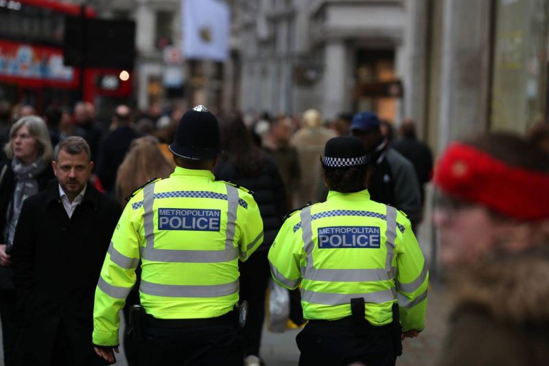 La police conspuée après son intervention lors d'un hommage à une Londonienne tuée
