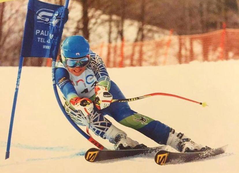 Manon Ouaiss, une skieuse déterminée à atteindre des sommets Manon Ouaiss, une skieuse déterminée à atteindre des sommets