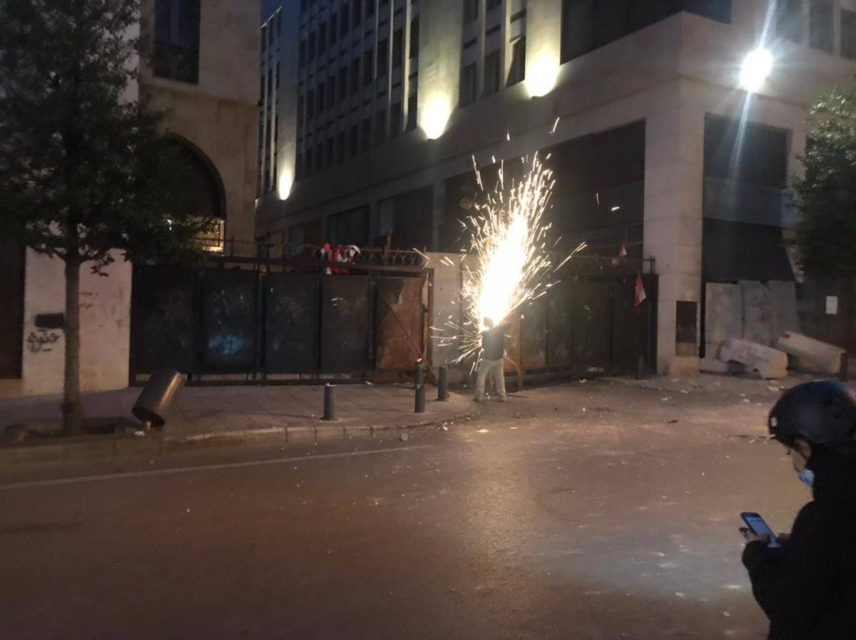 Hundreds take to the streets as the lira plunges to its lowest value ever Hundreds take to the streets as the lira plunges to its lowest value ever