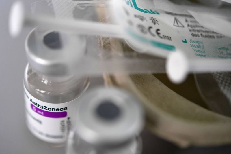 AstraZeneca défend la sureté de son vaccin