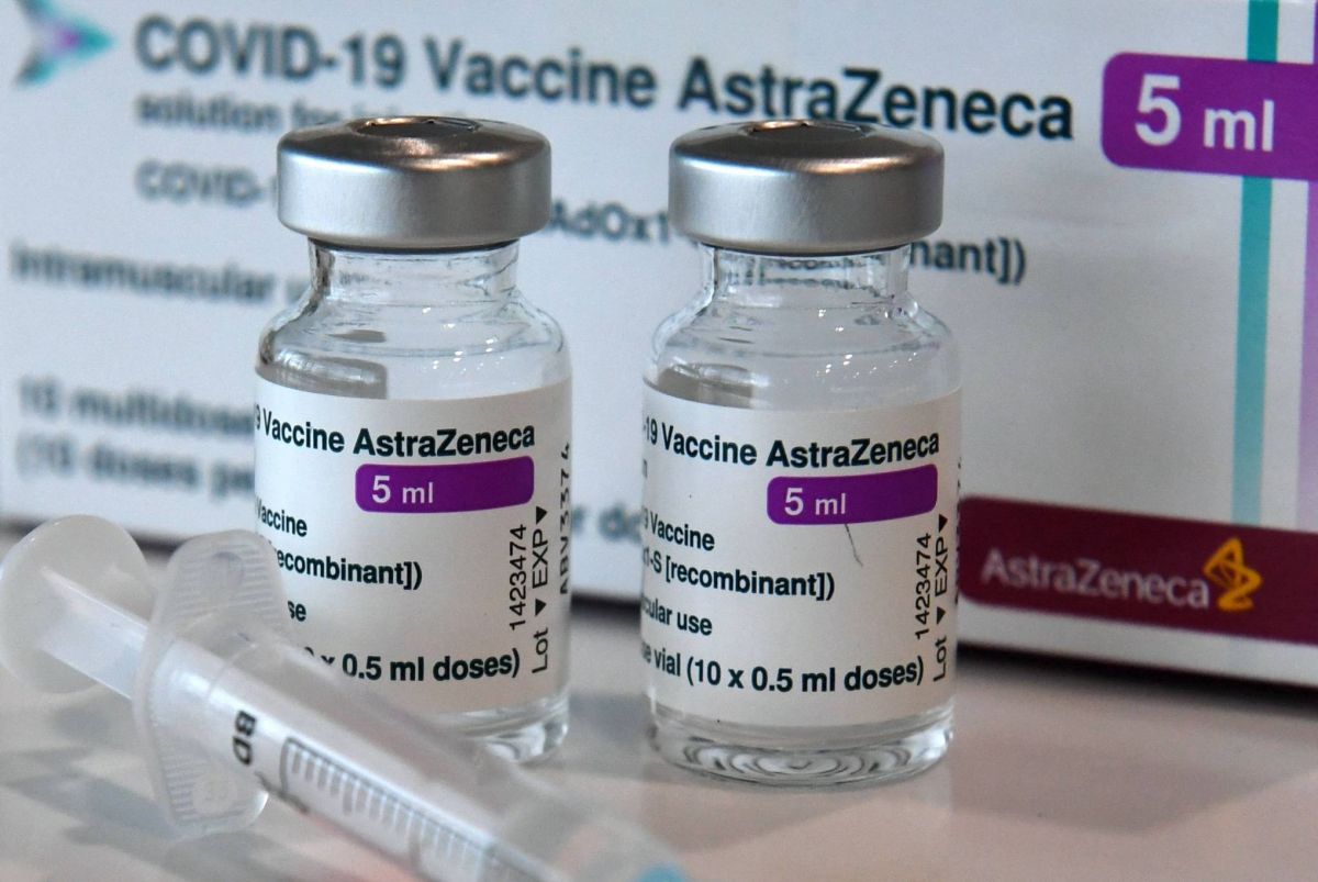 La vaccination AstraZeneca reprend peu à peu, nouvelles restrictions en France