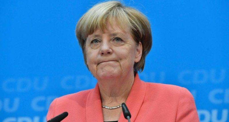 Merkel se dit prête à recevoir le vaccin d'AstraZeneca Merkel se dit prête à recevoir le vaccin d'AstraZeneca