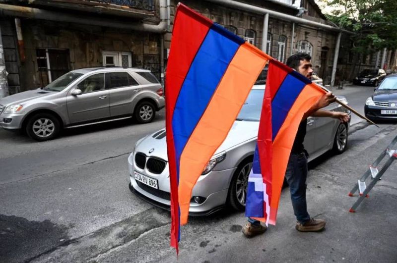 L'Arménie accuse l'Azerbaïdjan de 