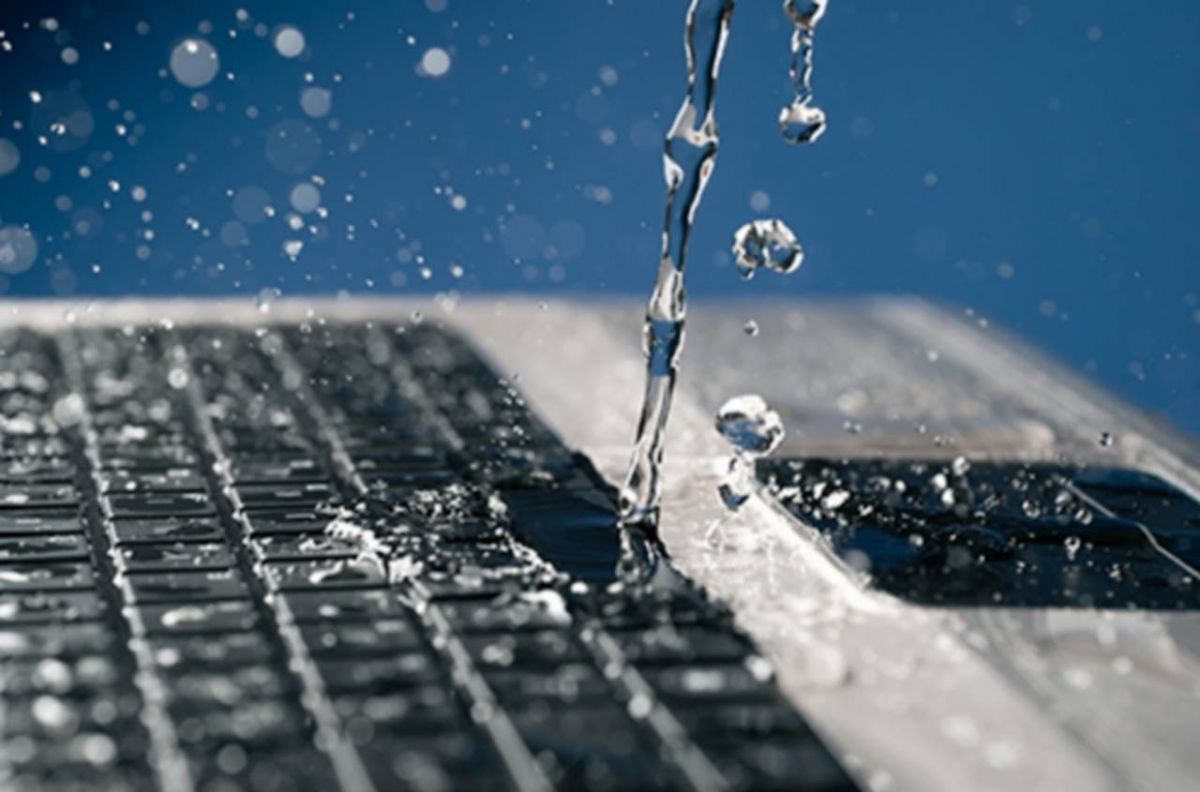Que faire quand un liquide a été renversé sur un PC portable ?