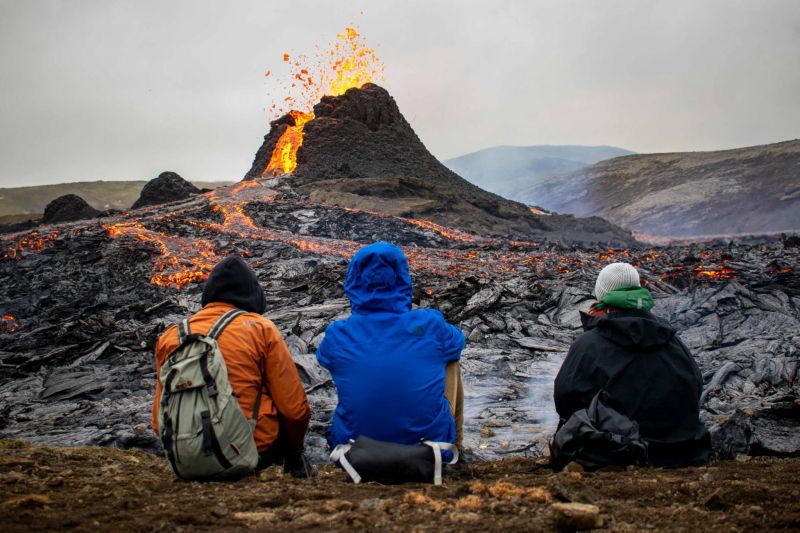 En Islande, une éruption volcanique devient l’attraction du moment