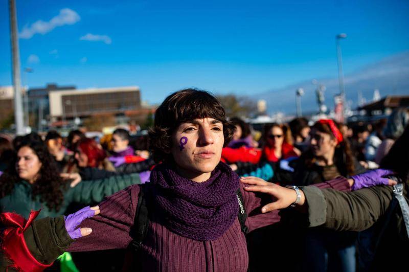 Des centaines de manifestants contre l'abandon d'un traité protégeant les femmes