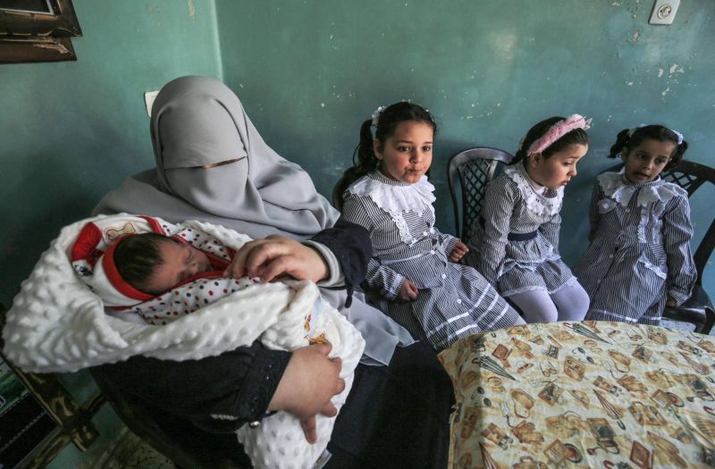 Par-delà les barreaux : les bébés-éprouvette de Palestiniens détenus en Israël