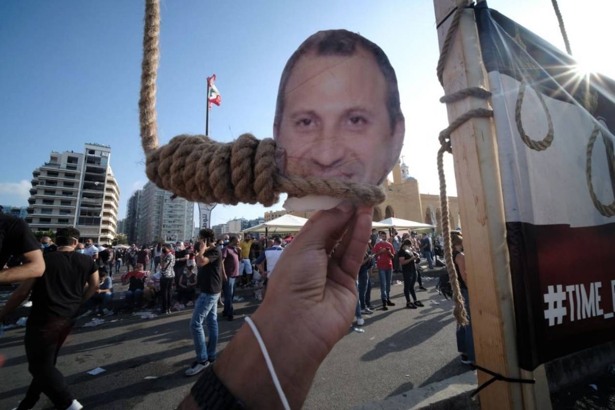 Bassil à Paris : un scénario qui irrite – et divise – la société civile