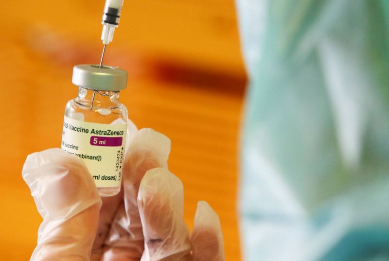Vaccin AstraZeneca : l’EMA confirme un lien « très rare » avec des caillots sanguins