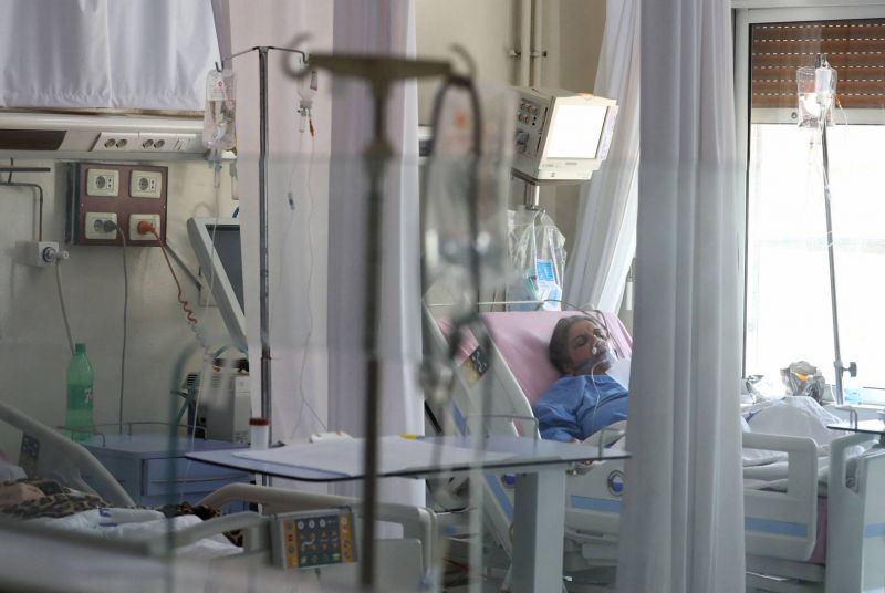 A Damas confronté au virus, soins intensifs saturés et listes d'attente qui s'allongent