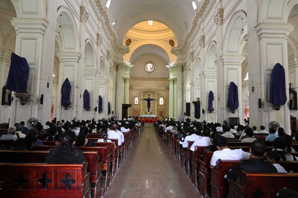 Sécurité renforcée autour des églises deux ans après les attentats de Pâques