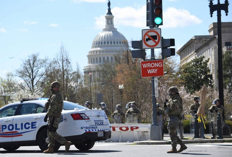 Un policier mort lors de la nouvelle attaque au Capitole