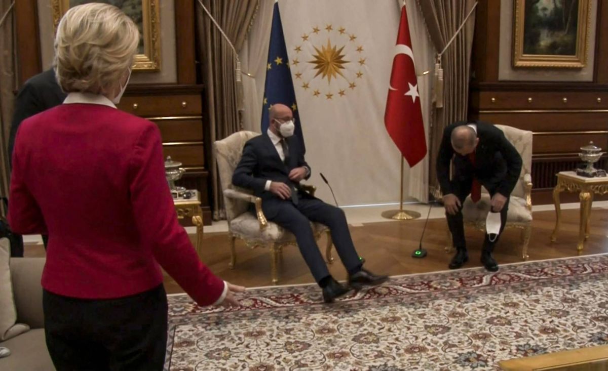 Polémique à Bruxelles après un affront fait à Ursula von der Leyen à Ankara
