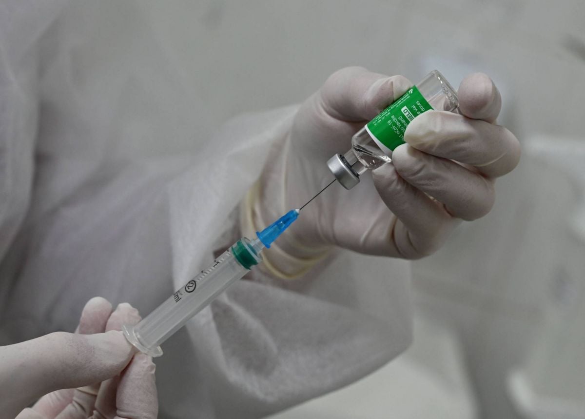 Les caillots sanguins, effet secondaire très rare du vaccin AstraZeneca