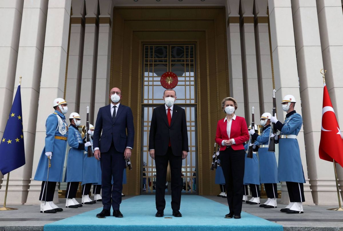 Après la tempête, les chefs de l'UE en Turquie pour relancer les relations