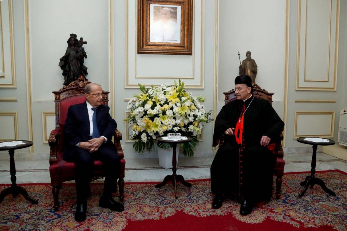 Aoun depuis Bkerké : Nous sortirons du tunnel lorsque Hariri reviendra au Liban