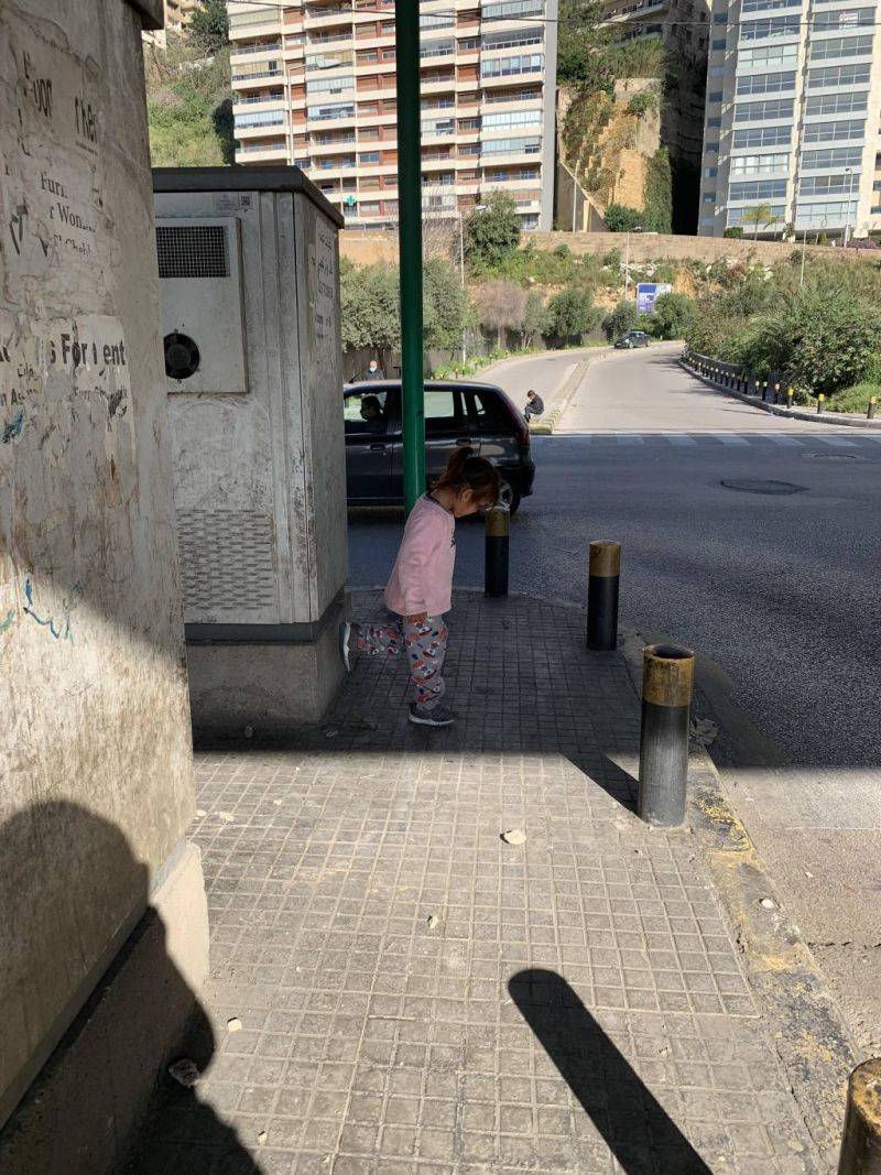 Under the Jisr al-Wati bridge, people who beg and the homeless dream of a better world Under the Jisr al-Wati bridge, people who beg and the homeless dream of a better world