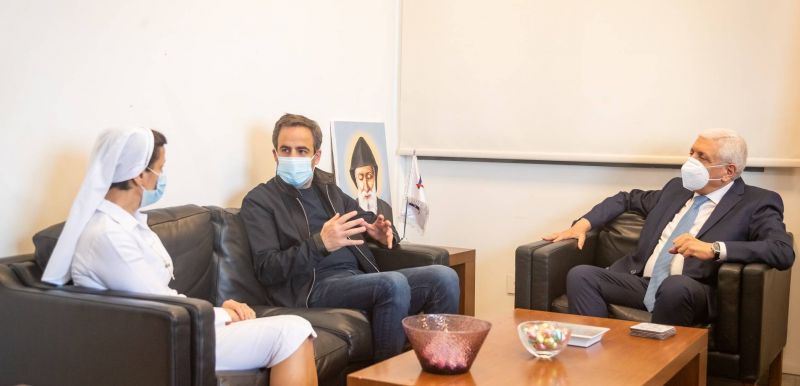 Réhabilitation en cours de l’unité de soins intensifs de l’Hôpital libanais-Jeïtaoui Réhabilitation en cours de l’unité de soins intensifs de l’Hôpital libanais-Jeïtaoui