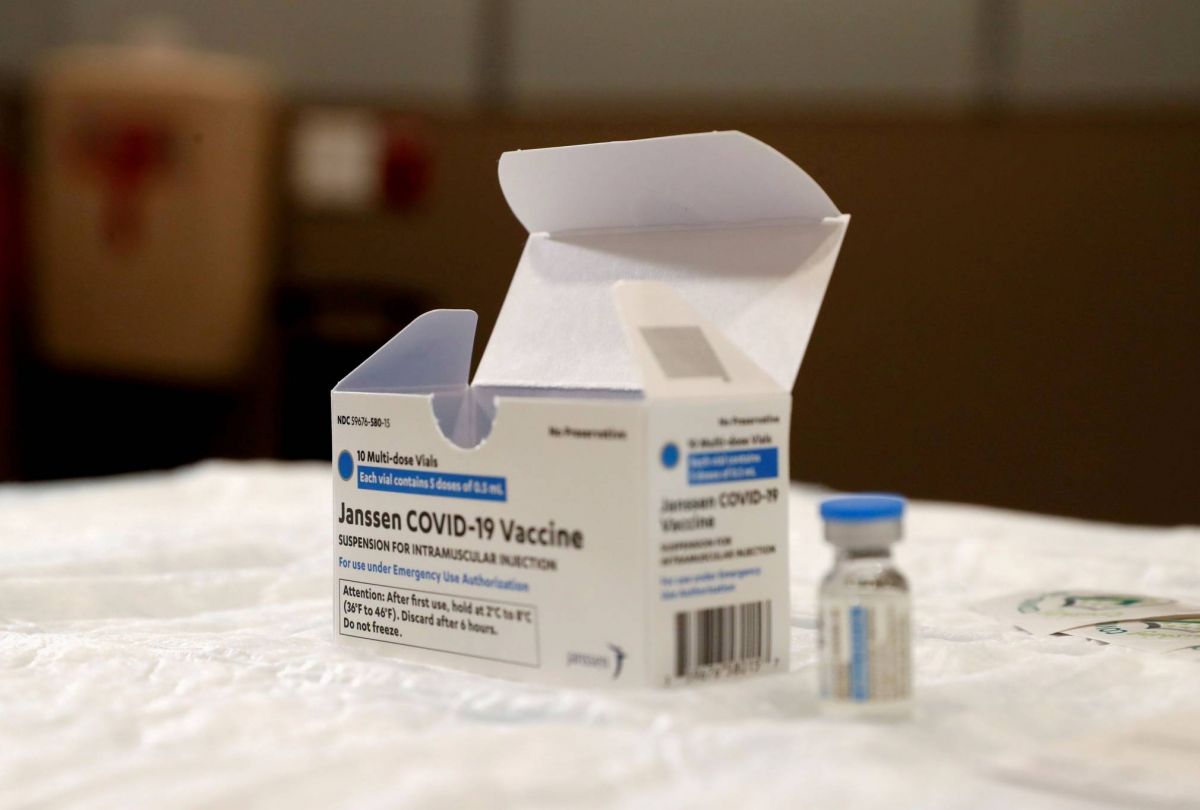 La campagne de vaccination mondiale dans la tourmente avec la mise en pause du Johnson & Johnson