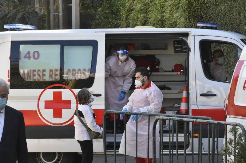Le nombre quotidien de décès et de contaminations en baisse
