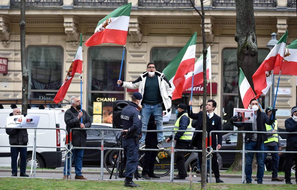 Nucléaire iranien : des négociations « positives » après des tensions en série
