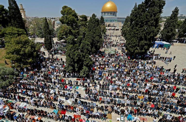Le plus grand rassemblement sur l'esplanade des Mosquées depuis le Covid