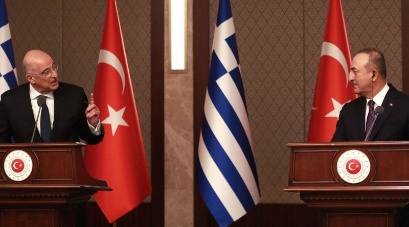Accrochage verbal entre ministres turc et grec lors d'une conférence de presse à Ankara
