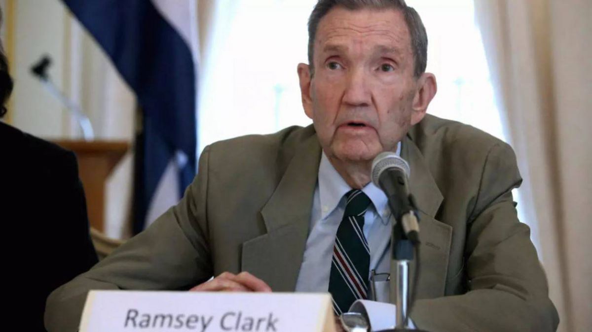 Ramsey Clark, ex-ministre de la Justice et avocat de Saddam Hussein, est mort