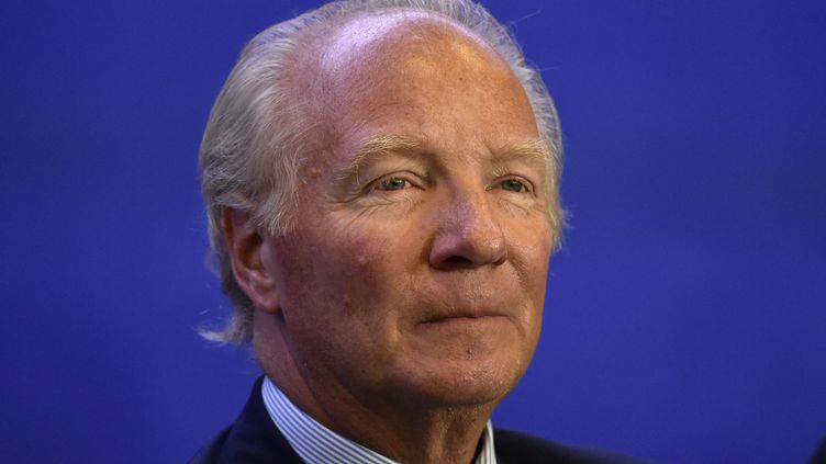 Un ex-ministre admet avoir été à un déjeuner organisé dans un appartement