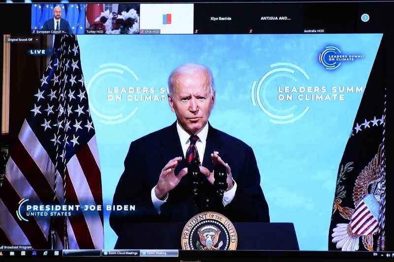 Biden relève ses objectifs sur le climat, le monde salue le retour de l’Amérique
