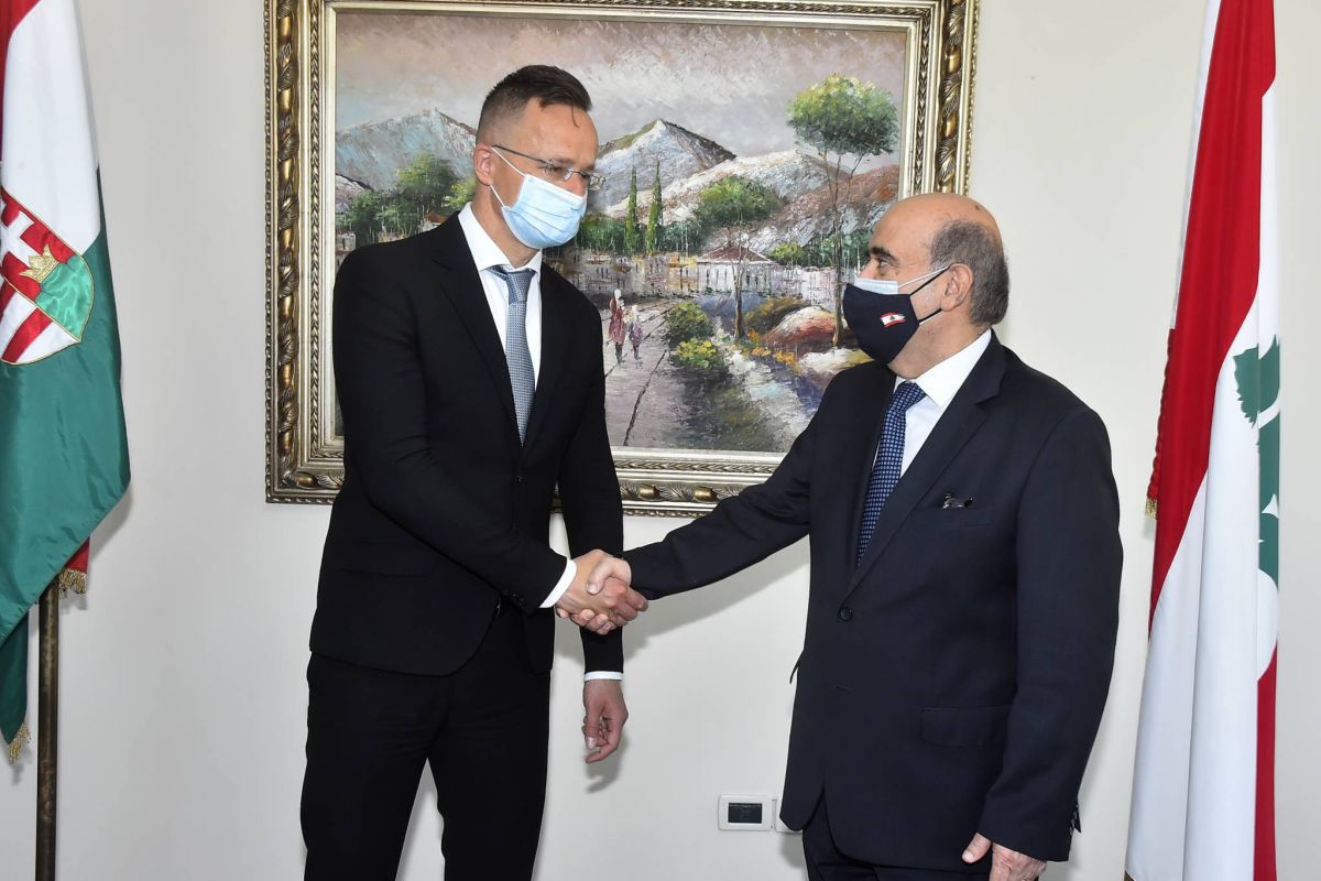 Le ministre hongrois des AE critique la politique européenne de sanctions