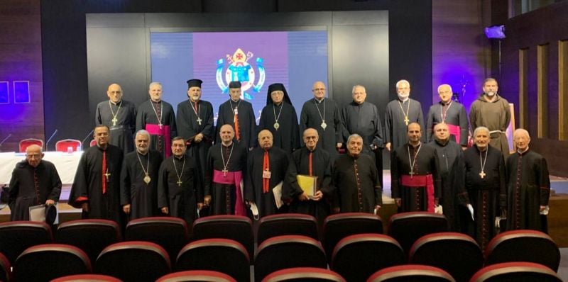 Les dignitaires catholiques appellent à la formation d'un cabinet 