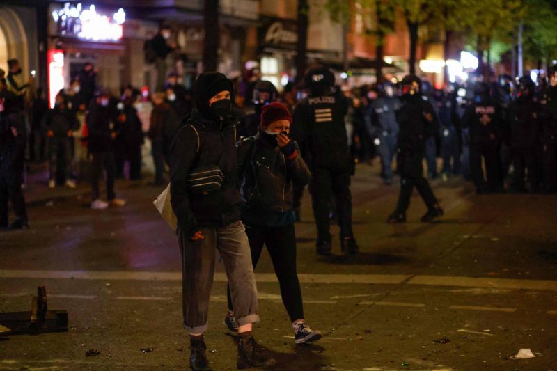 La police interpelle 240 personnes lors du 1er mai à Berlin