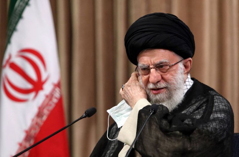 Khamenei qualifie de 