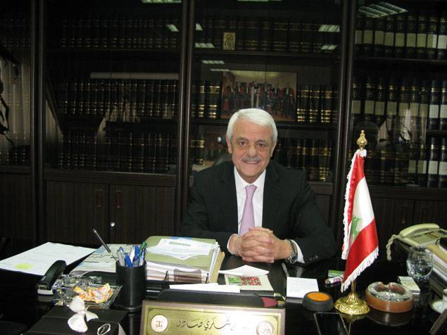 Un collectif d’intellectuels accuse Aoun de violations de la Constitution