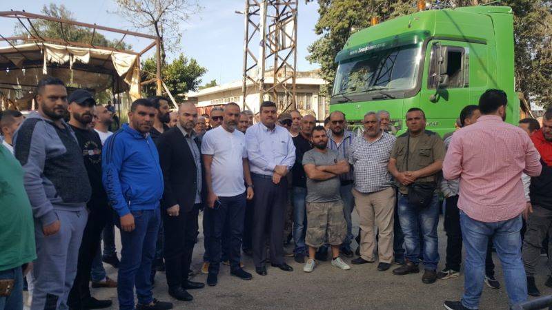 Des transporteurs routiers bloquent les centres d'inspection mécanique dans tout le pays