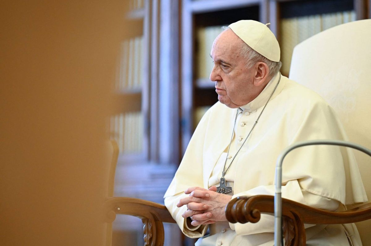Le pape soutient une levée temporaire des brevets