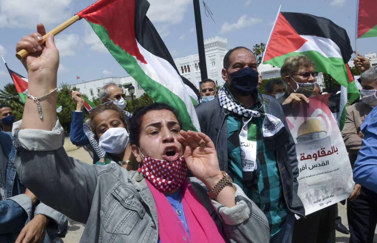 Protestation officielle et manifestation en Tunisie