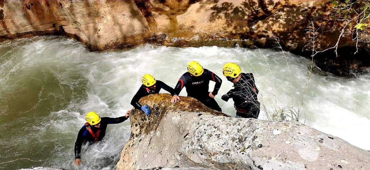 Recherches en cours pour retrouver une jeune fille emportée par le courant à Nahr Ibrahim