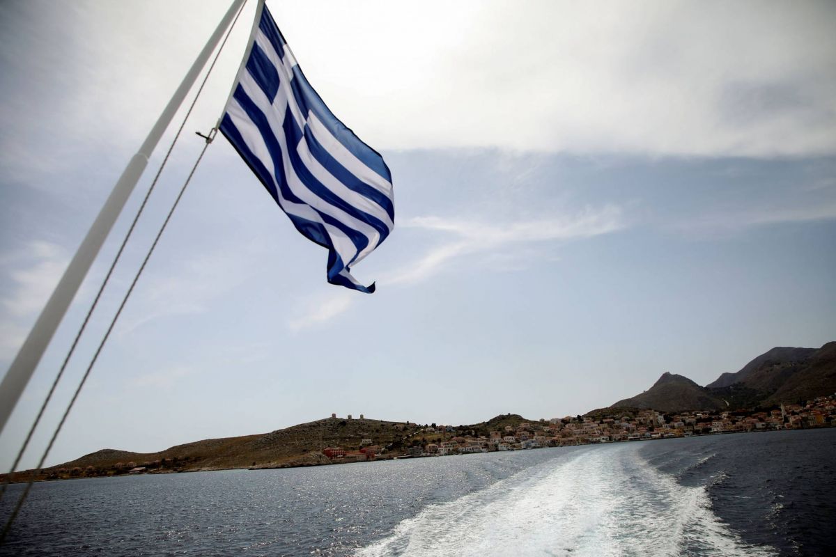 La Grèce se rouvre aux touristes, les Américains commencent à tomber le masque