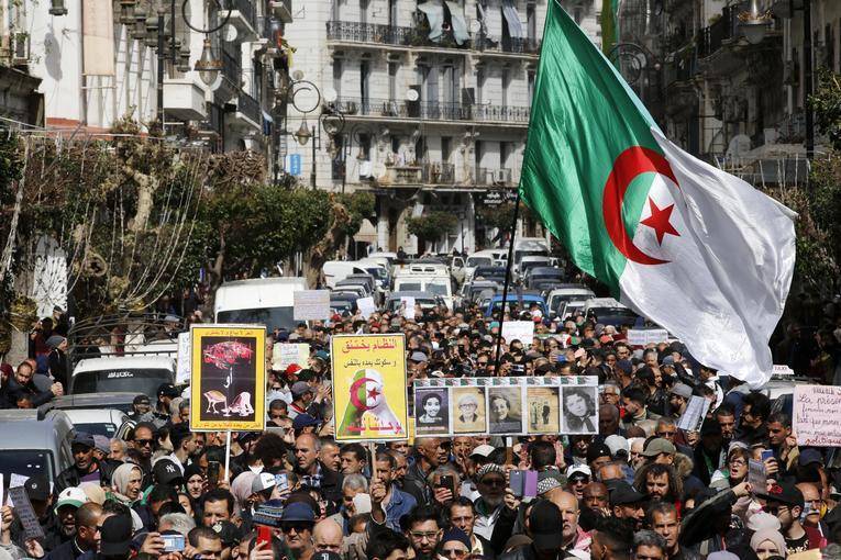 La manifestation du Hirak à nouveau empêchée à Alger